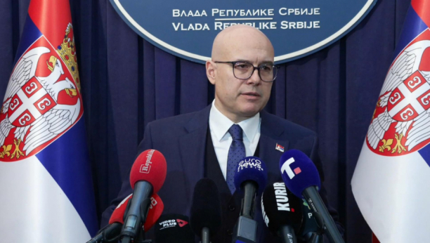 Premijer Vučević obraća se građanima srbije