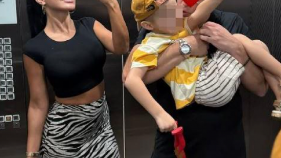 Aleksandra sa mužem i sinom