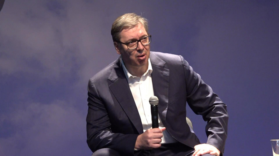 Predsednik Vučić u obilasku domaćinstva Savković u selu Trnavci