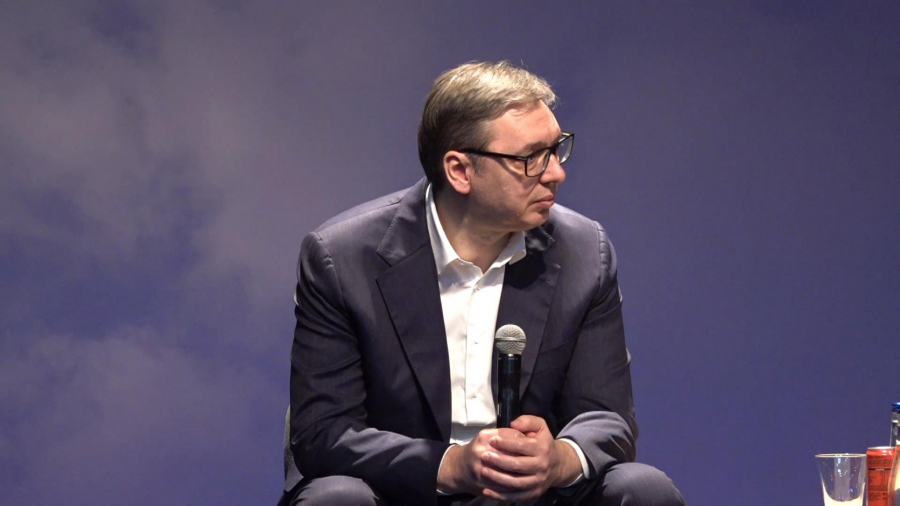 Predsednik Vučić u obilasku domaćinstva Savković u selu Trnavci