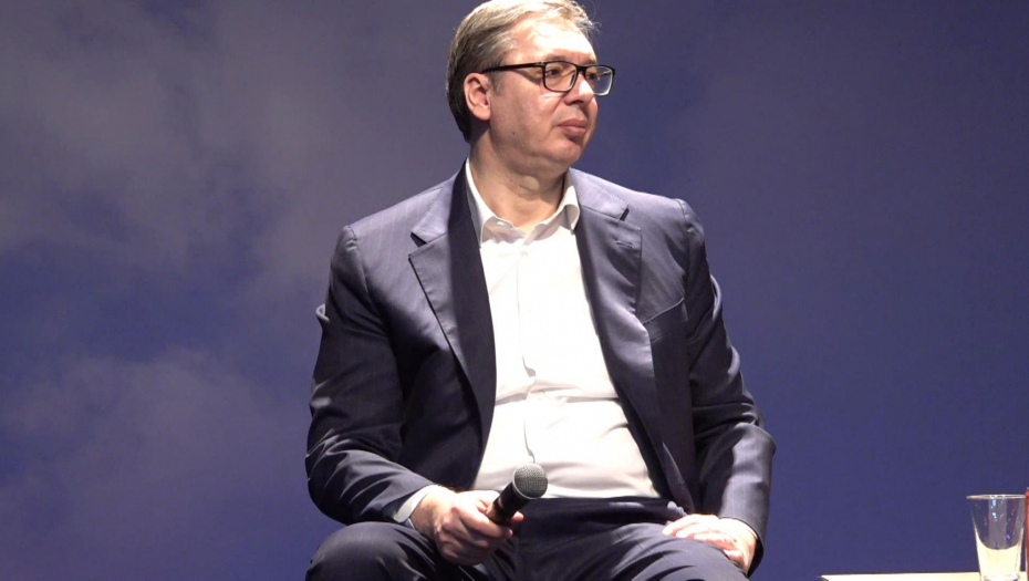 Predsednik Vučić u obilasku domaćinstva Savković u selu Trnavci