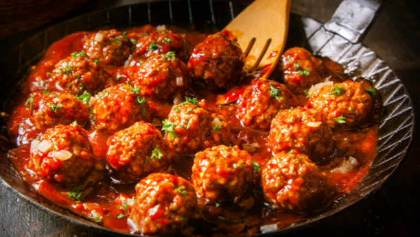 ćufte u paradajz sosu