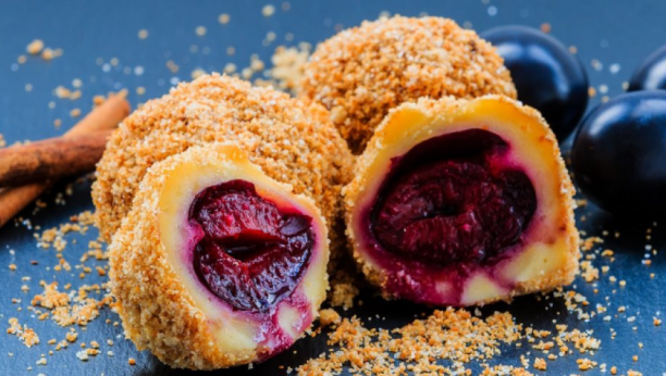 posne knedle sa šljivama