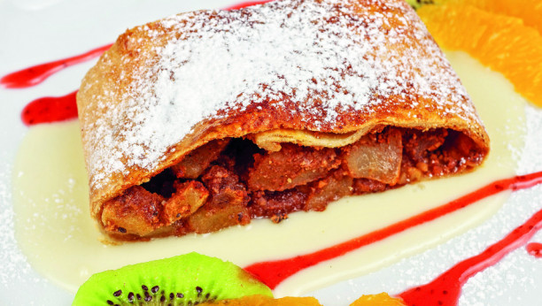 bečka štrudla sa jabukama