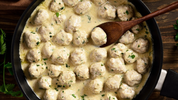 pileće ćufte u belom sosu