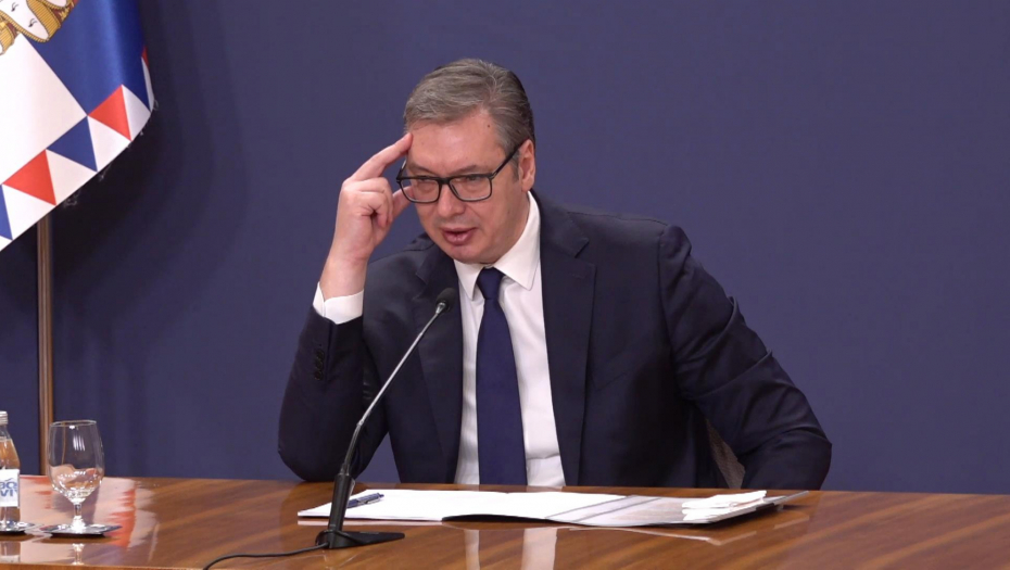 Aleksandar Vučić se obraća naciji