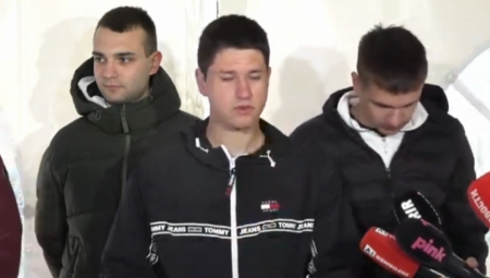 Studenti koji žele da uče obraćaju se javnosti.