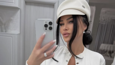 Kako se navodi, ona se dugo premišlja o prihvatanju ponude