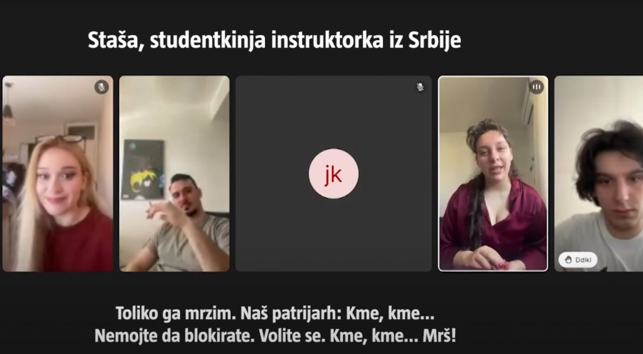 Blokaderka Staša uči Makedonce