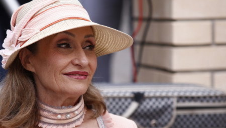 Glumica se potrudila da Dariji apsolutno ništa ne fali, tako da Darija nikada ne oseti da joj fali očinska figura u životu