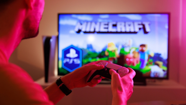 Girts Ragelis / Shutterstock.com