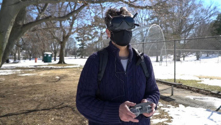 Dok Rusija sa SAD pregovara o uspostavljanju mira u Ukrajini, tehnički eksperti otkrili su da Moskva pojačava proizvodnju dronova, a obuka operatera bespilotnih letelica ukazuje da su planovi njihove primene daleko od mirnodobskih.