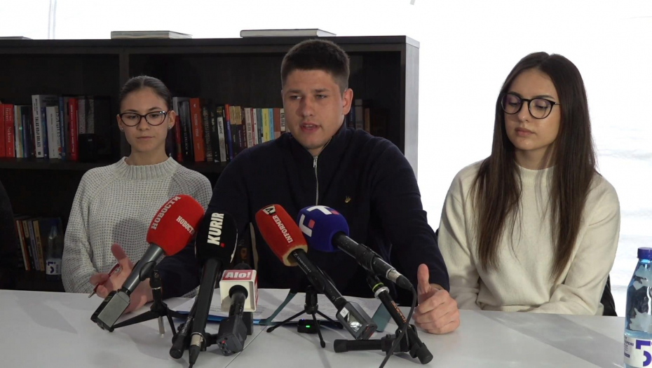 Studenti Pionirski park