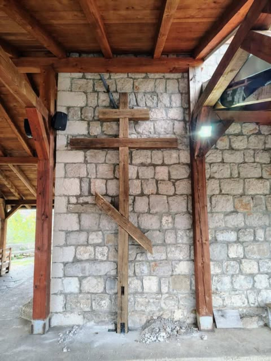 Krst iz Jasenovca u manastiru Doljani