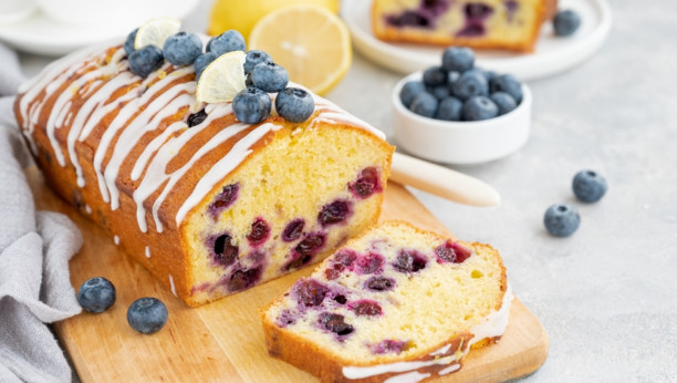 kolač sa borovnicama