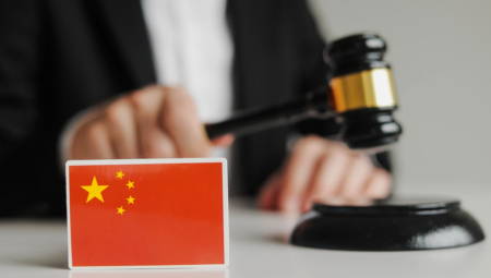 Bivši sekretar Komunističke partije u kineskom regionu Tibet, Vu Jingđi, osuđen je na smrt zbog primanja mita, saopštio je sud u Pekingu