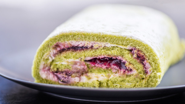 rolat sa pistaćima i malinama