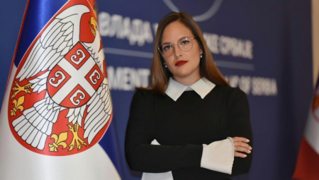 Ministarka Pavkov najavila je uvođenje preventivnih mera, pojačanu kontrolu i obavezno planiranje u oblasti upravljanja otpadom. Poslanici će sutra odlučivati o svih 58 tačaka koje se nalaze na dnevnom redu.