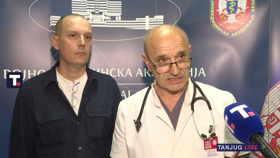 Ministar Lončar i dr Dinčić se obraćaju sa VMA