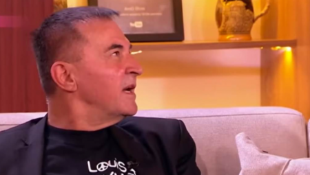 Našao se u centru skandala kada je u medijima odjeknula vest da je suprugu prevario sa 30 godina mlađom koleginicom