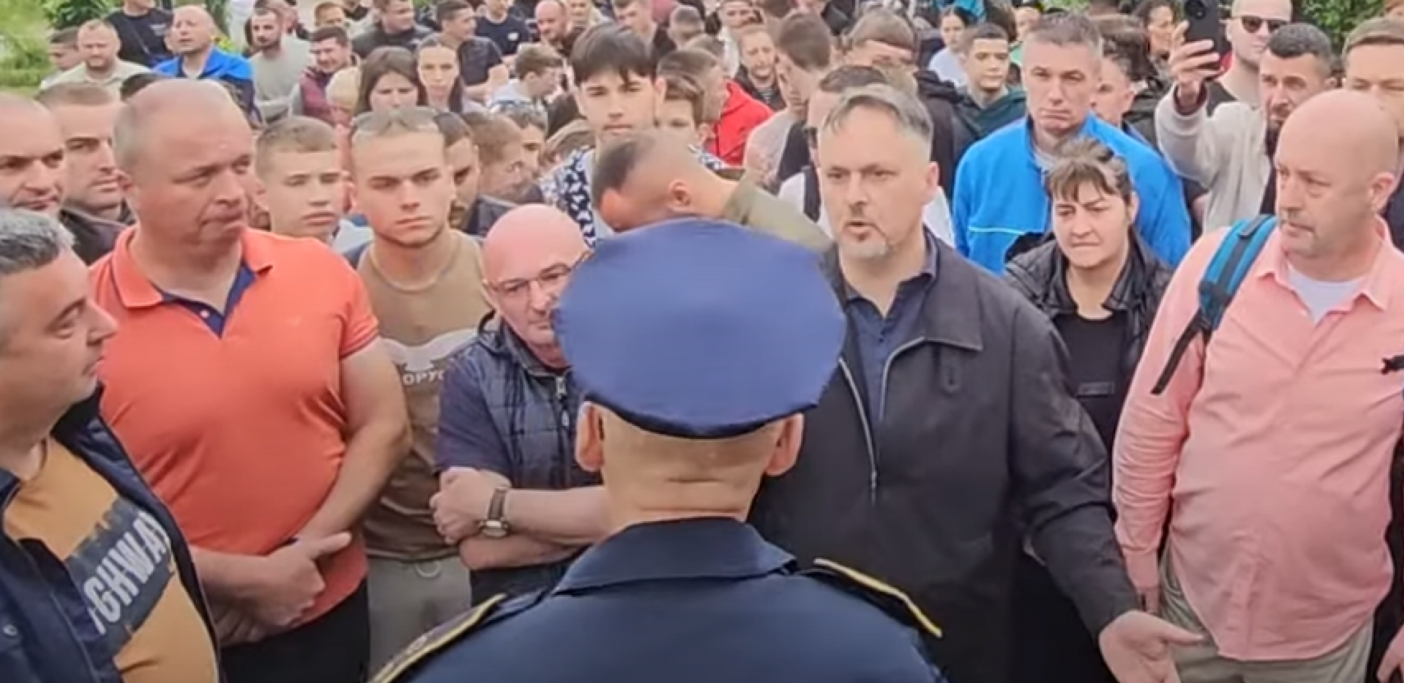 zatvaranje hale, protest Srba