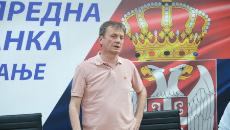 Ministar za javna ulaganja Darko Glišić oglasio se povodom sinoćnjeg napada na studente koji žele da uče