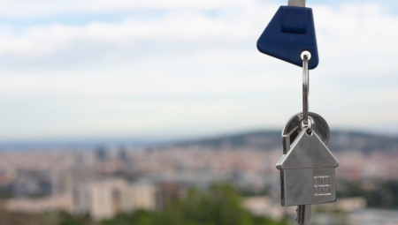 Čovek hitno prodaje dve kuće – blizu škole i prodavnice, a traži samo 17.500 evra