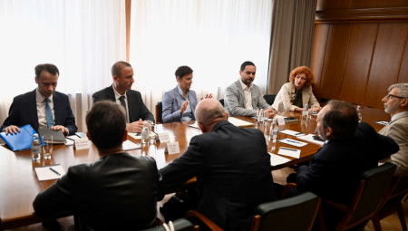 Ana Brnabić sastala se danas sa ambasadorima Kvinte i EU i zahvalila se na podršci po ključnim pitanjima