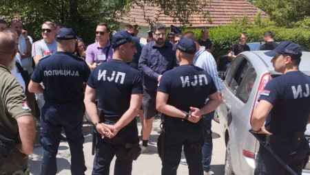 Poznati pripadnici opozicije i ideolozi blokadera u Srbiji svi su danas ili u Zaječaru ili u Kosjeriću