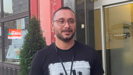 Izlaznost na lokalnim izborima u Zaječaru do 19 sati bila je skoro 60 odsto, a sva biračka mesta zatvorena su na vreme u 20 časova, izjavio je za Tanjug predsednik Gradske izborne komisije Nenad Dinulović