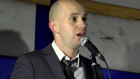 Dvojica napadača pretukla su gradonačelninka Ribnice (Slovenija) Sema Pogorelca, koji je apelovao na državni vrh, tužilaštvo i nadležno ministarstvo da preduzmu hitne mere za sprečavanje nasilja.  