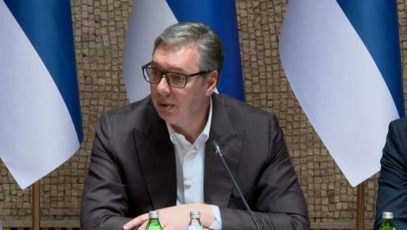 Predsednik Srbije Aleksandar Vučić odgovorio je, u okviru obraćanja na Međunarodnom forumu studenata u Palati Srbija, na pitanje studentkinje iz Angole