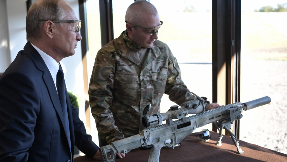 Vladimir Putin gađa iz snajpera