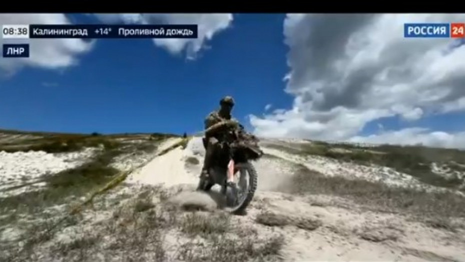 Ruski vojnici na motorima