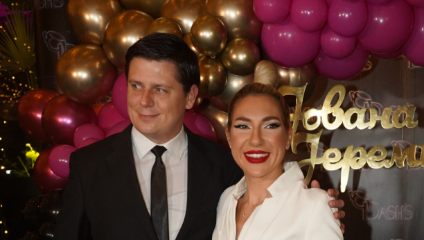 Jovana sa Vojom i ćerkom