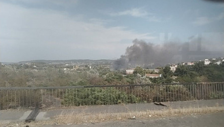 Radnik "Luke Beograd" juče je pozvao policiju nakon što je, prilikom obavljanja svojih svakodnevnih poslova, pored ograde uočio ljudsku lobanju, a nedaleko od nje i kompletan skelet.