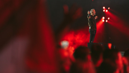 Marko Perković Tompson dobio je državno zemljište za koncert kroz tri ugovora – jedan od njih potpisan dok je direktor “Hipodroma” bio u zatvoru. Otkriće baca novu senku na podršku države pevaču povezivanom s ustaštvom.