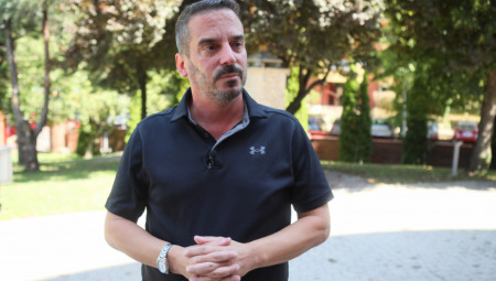 Nema zemlje u svetu koja je sa ovoliko mera olakšala život različitim grupama stanovništva, ocenjuje medijski analitičar Uroš Piper.