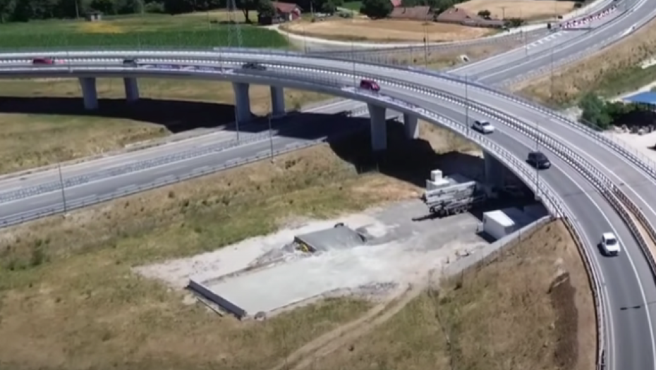 Foto: Youtube printscreen/VLOGZILLA BEOGRAD SRBIJA