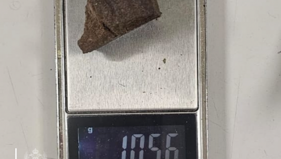 Hašiš na vagici za precizno merenje