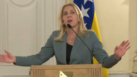 Što je više Kristijana Šmita, to je manje Bosne i Hercegovine i njenih institucija, izjavila je srpski član i predsedavajuća Predsedništva BiH Željka Cvijanović.