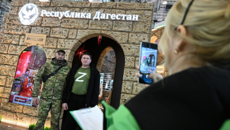 Mladić iz Dagestana otkazao je venčanje nakon što je video slike verenice pre plastičnih operacija i kozmetičkih zahvata. Patimat je uradila rinoplastiku, lipofiling zadnjice i ubrizgavala filere, što nije mogao da prihvati budući suprug.