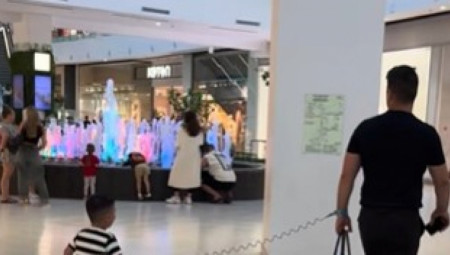 Roditeljstvo je ispunjeno izazovima, a jedan od najvećih strahova svakog roditelja jeste da izgubi dete na mestu prepunom ljudi