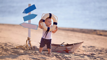 Majka trogodišnjaka snimila je njegovu preslatku reakciju - oduševljenje kada se prvi put našao na plaži.