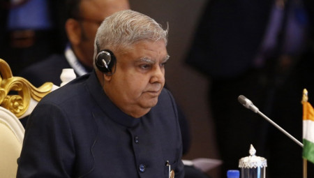 Potpredsednik Indije Džagdip Dankar podneo je danas ostavku na tu funkciju iz zdravstvenih razloga, saopšteno je iz njegovog kabineta.