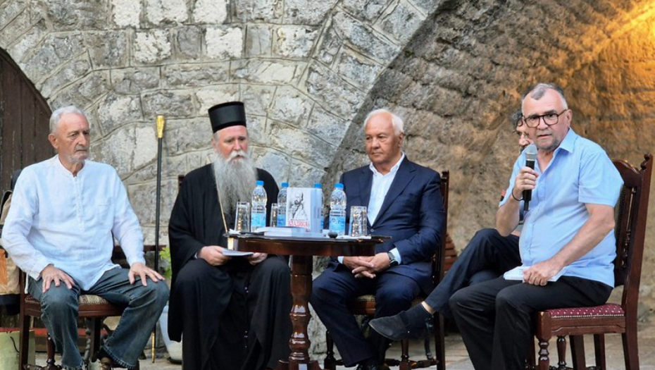 Mitropolit Joanikije na promociji knjige ”Vladika sa Lovćena”