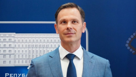 Kako je rekao, nakon povećanja u januaru ove godine od 13,7 odsto, rast minimalne zarade u oktobru iznosiće 9,4 odsto