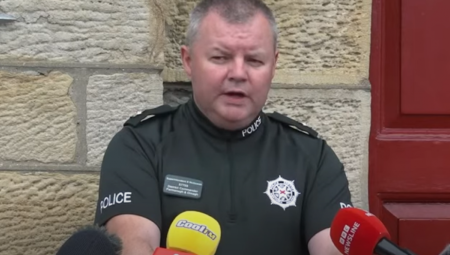 Četvrta osoba, muškarac, i dalje se nalazi u teškom stanju u bolnici. Sve četiri žrtve bile su iz istog domaćinstva