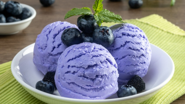 sladoled od borovnica