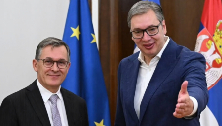 Predsednik Republike Srbije Aleksandar Vučić sastao se sa direktorom za kontinentalnu Evropu u Ministarstvu za Evropu i spoljne poslove Republike Francuske Brisom Rokfejem